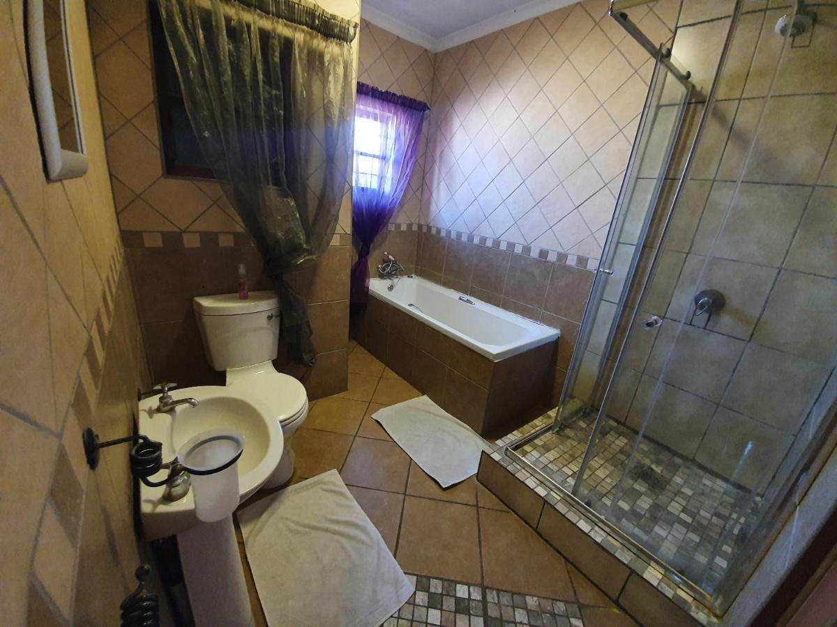 Castello Guesthouse Vryburg Exterior foto