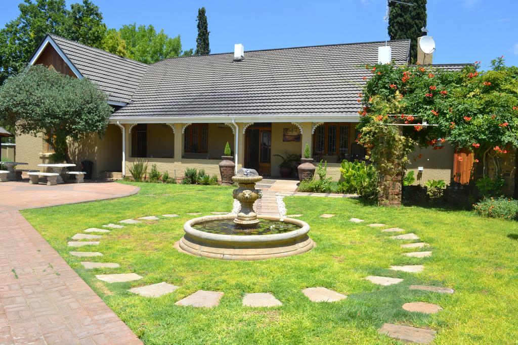 Castello Guesthouse Vryburg Exterior foto