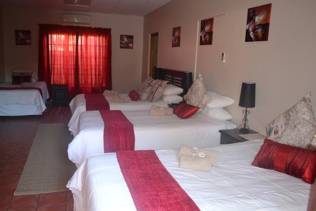Castello Guesthouse Vryburg Exterior foto