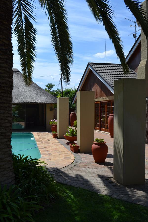 Castello Guesthouse Vryburg Exterior foto